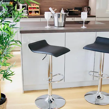 Fewozauber - Domschloss, Zentrum, 6 Personen, Business, Dachterrasse, Familien